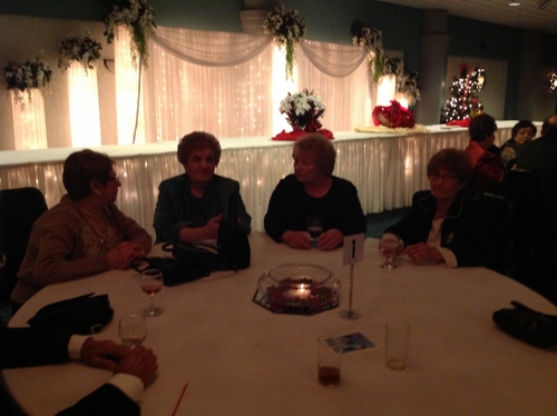 ./Gallery/XmasAdult12-15-12/2012 DIAC XMAS 023.jpg